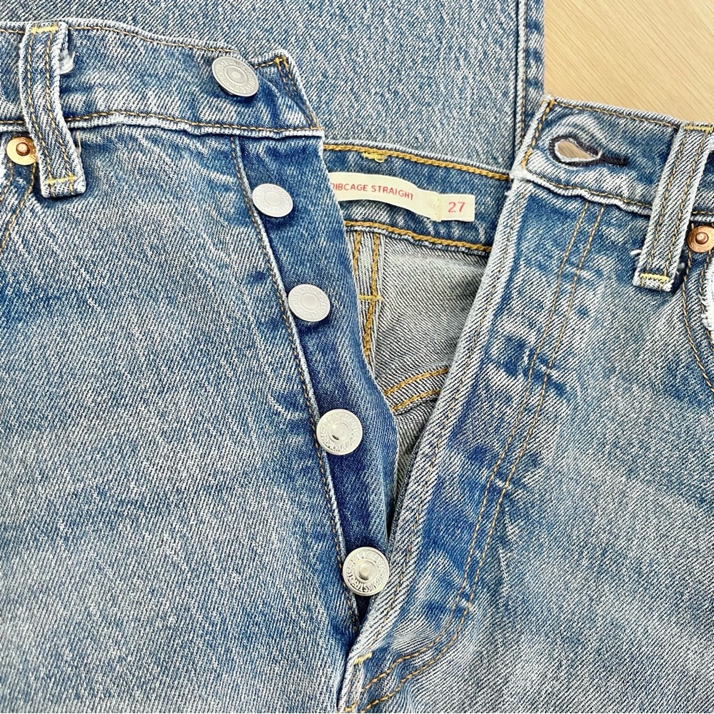 LEVI’S Ribcage High Rise Straight - Picture 8 of 12